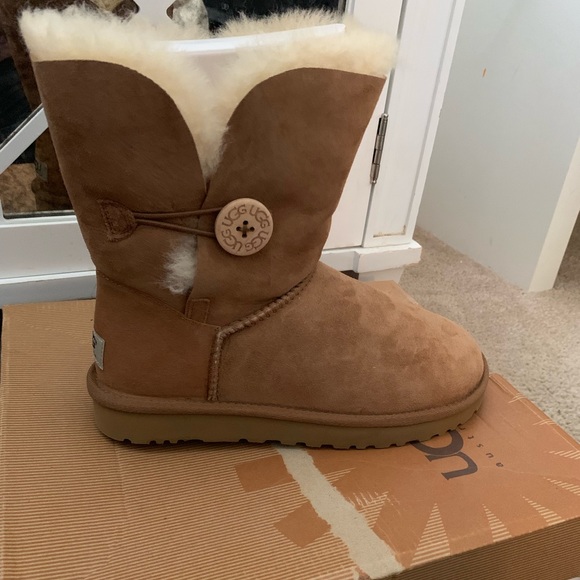 UGG Shoes - UGG BOOTS UGG Shoes - UGG BOOTS